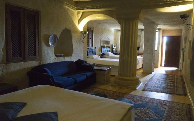 Elkep Evi Cave Hotel