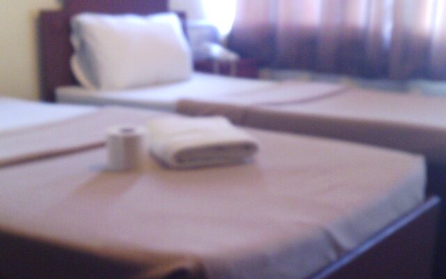 Blue Velvet Hotel & Cafe