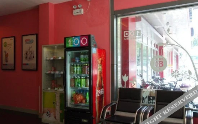 Yibai Chain Hotel (Shanghai Fengxian Renmin Road)