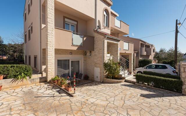 Trendy Holiday Home in Zadar With Balcony