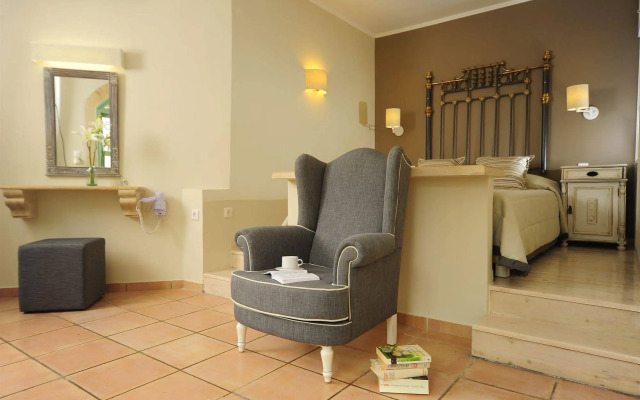 Mythos Suites Boutique Hotel