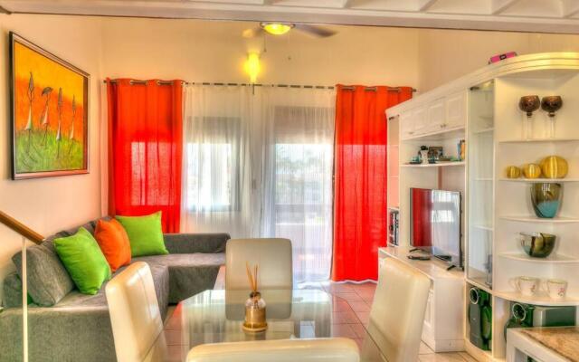 Beachfront apartment with Wifi & Cable TV - I-401
