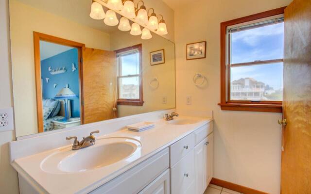 1240 Whale Song I Ocean View