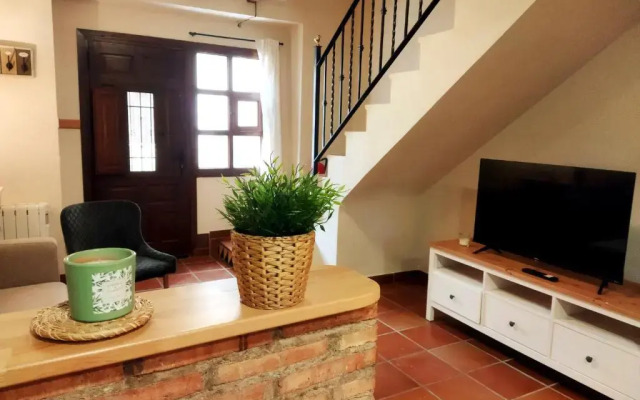 Masia de San Juan - castillo con piscina en plena Sierra Calderona