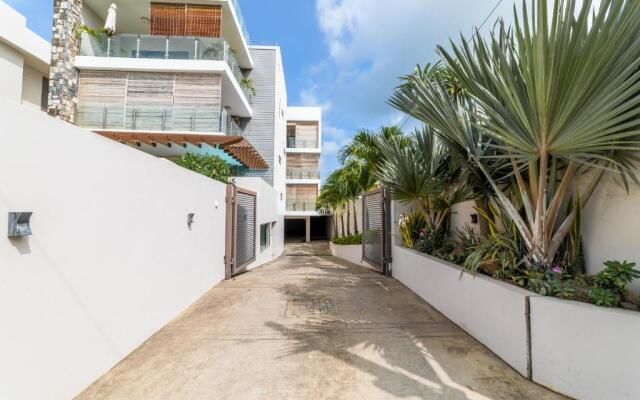 Beachcove Apt 9 in Pereybere