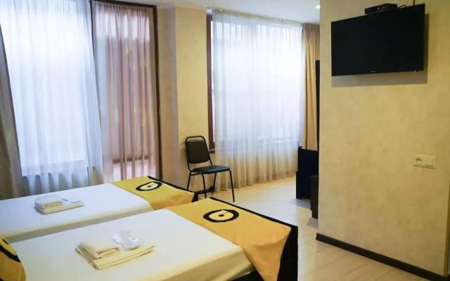 Aura Plaza Hotel