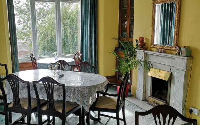 Chimneys Guest House