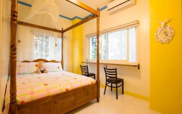 Tian Xinmin places B&B