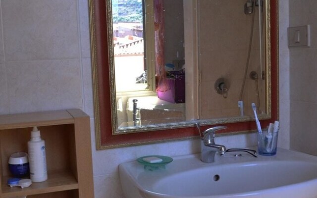 Apartment With 2 Bedrooms in Bosa, With Wonderful Mountain View