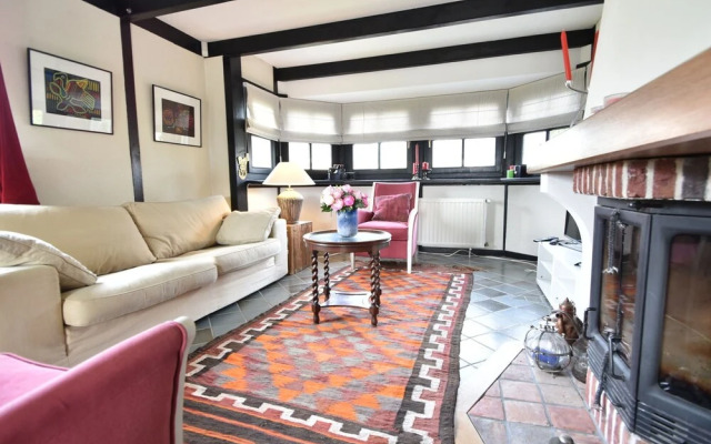 Spacious Mansion With Meadow View in Bruinisse