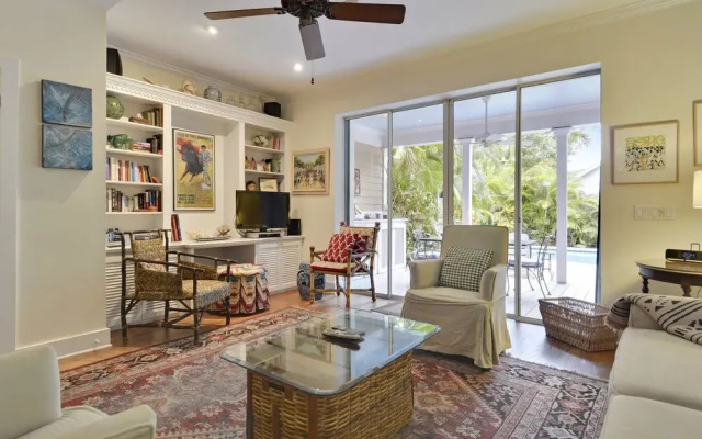 Amelia Home by Avantstay In Historic Old Town w/ Pool