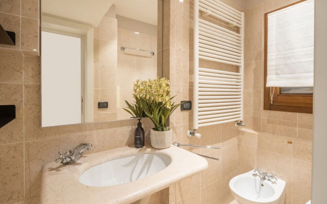 Accademia Apartments R&R