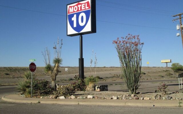 Motel 10