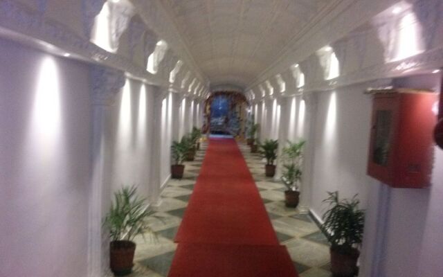 Hotel Thames International