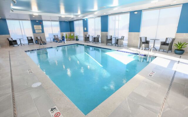 Hampton Inn & Suites Cincinnati Liberty Township