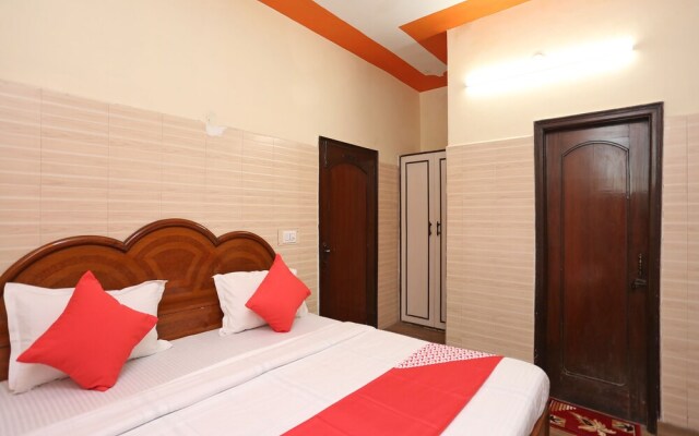 OYO 15993 Hotel Ashoka Guest House