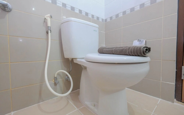 Spacious And Nice 2Br Apartment At Royal Olive Residence