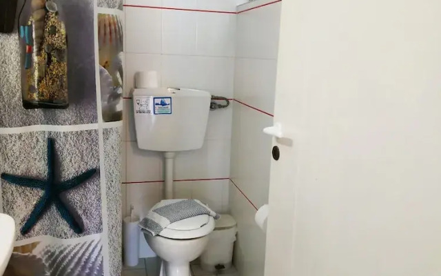 Renia Studios Standard Studio Overlooking the Swimming Pool