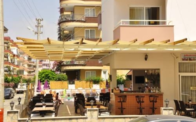 Albatros Apart Hotel