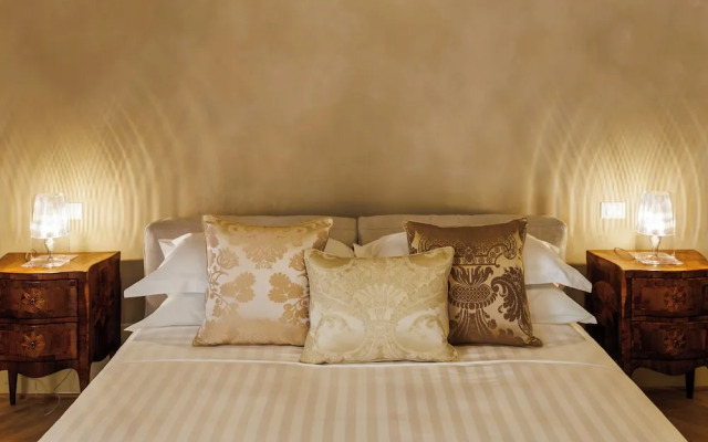 PALAZZO DELLA BIANCA- Royal Experience