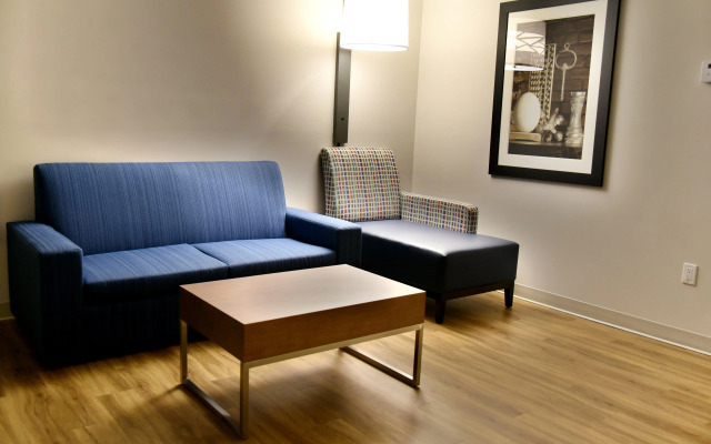 Holiday Inn Express & Suites - Gatineau - Ottawa by IHG