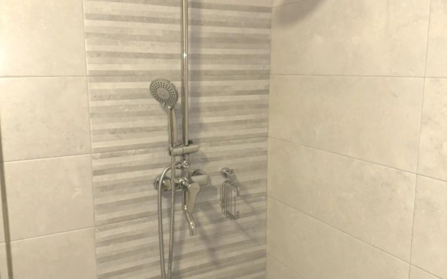 Furnished 1 Bedroom Apartment