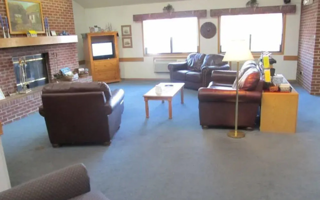 Tivoli Inn And Suites