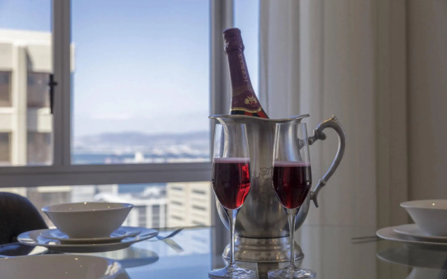 Triangle Luxury Suites by Totalstay