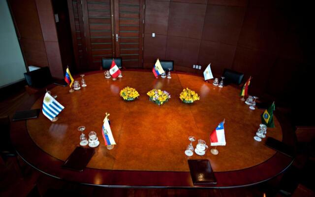 Suites Camino Real