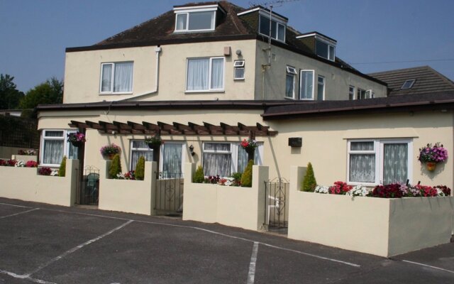 Crossways & Sea View Self Catering Holiday Cottages & Apartments