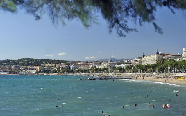 Nice Apartment In The Heart Of Cannes 200 M. From The Beach
