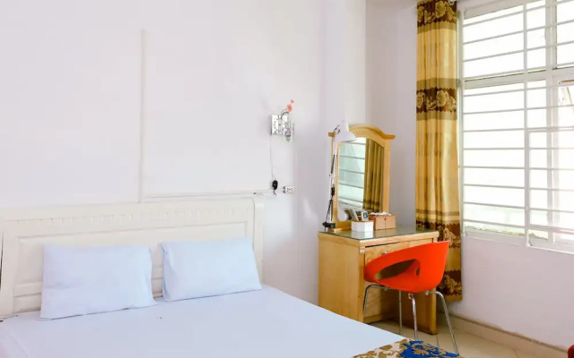 Huong Quynh Hotel
