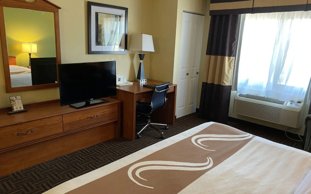 Quality Inn Bolingbrook I-55