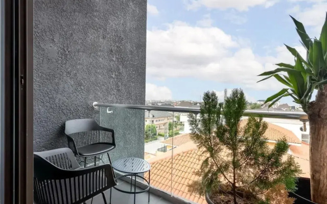 Four-Two Africa Lane Luxury Apartment
