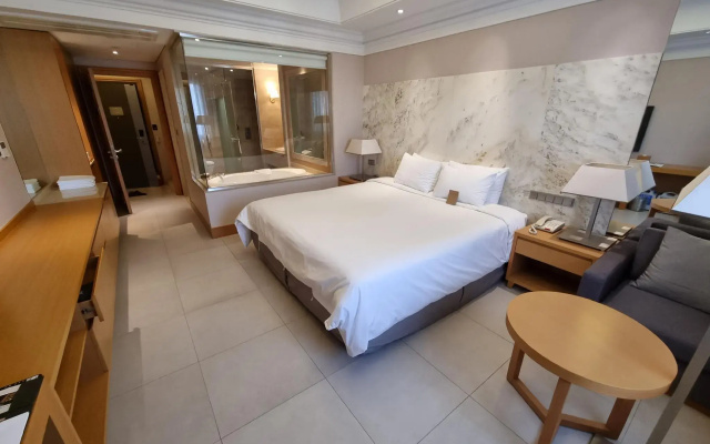 Pine Grove Hotel