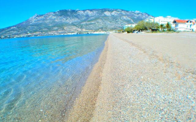 Loutraki Diamond beach house