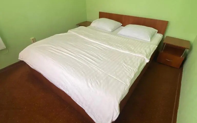 Gotel'no-restorannij kompleks «Topolja»