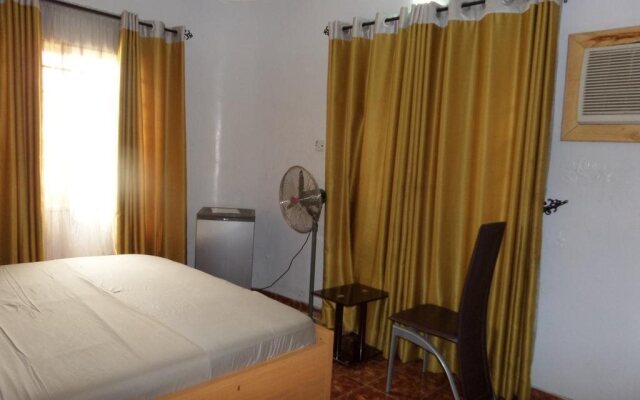 International New Life Hotel & Suites