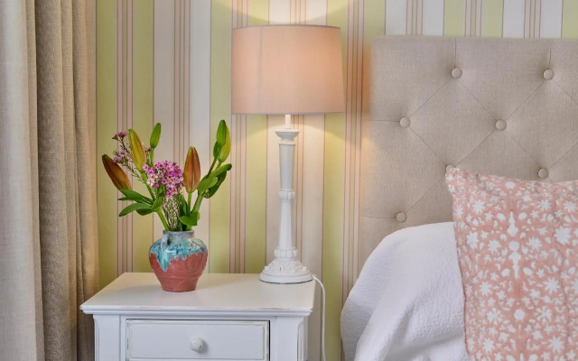 The Russell Boutique Hotel