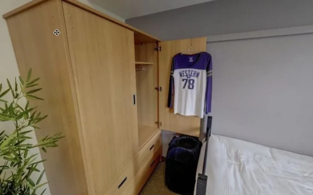 Western Bed and Breakfast - Ontario Hall