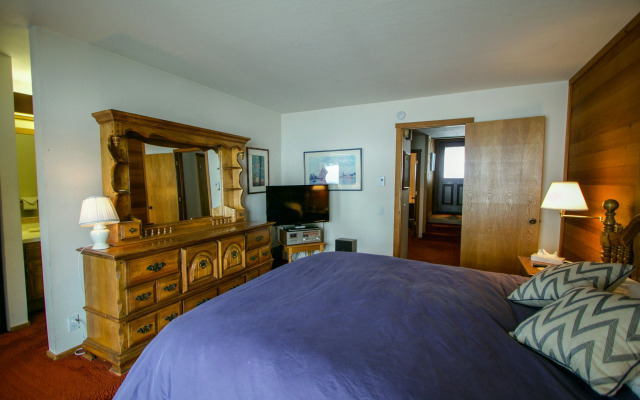 Snowcreek II #308 Condo