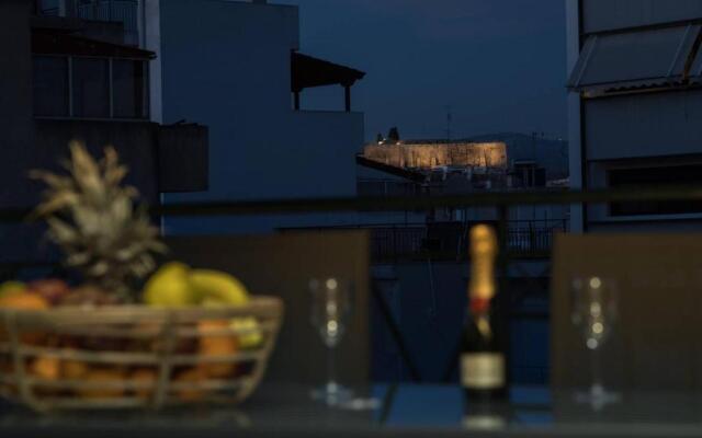 Penthouse with Acropolis view 8ppl, 140sqm