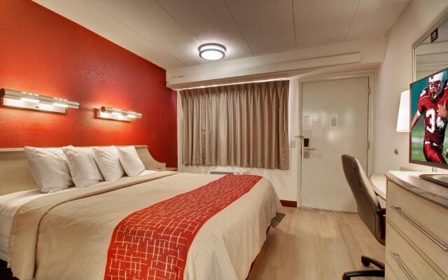 Red Roof Inn St Louis - Westport/ Maryland Heights