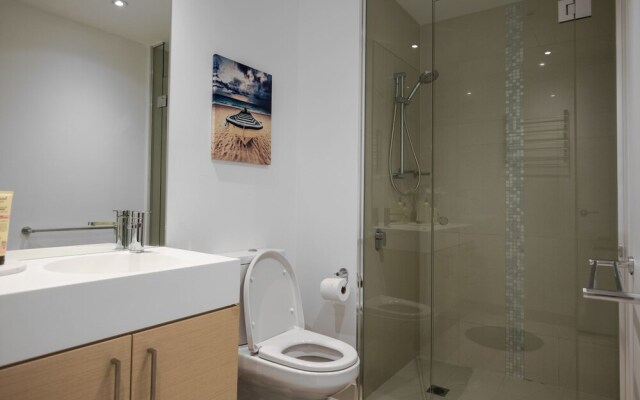 Roomerang at Prima Tower 51