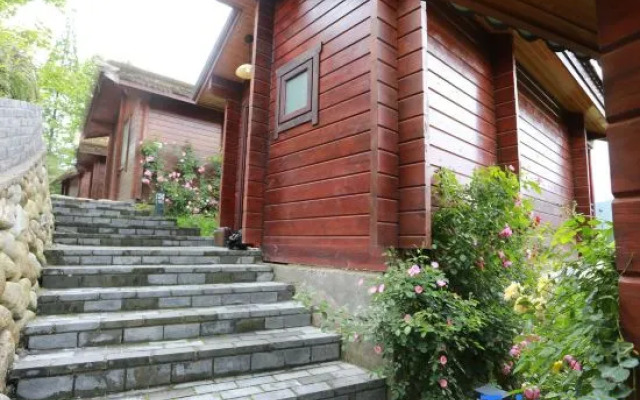 Yunqi Hostel