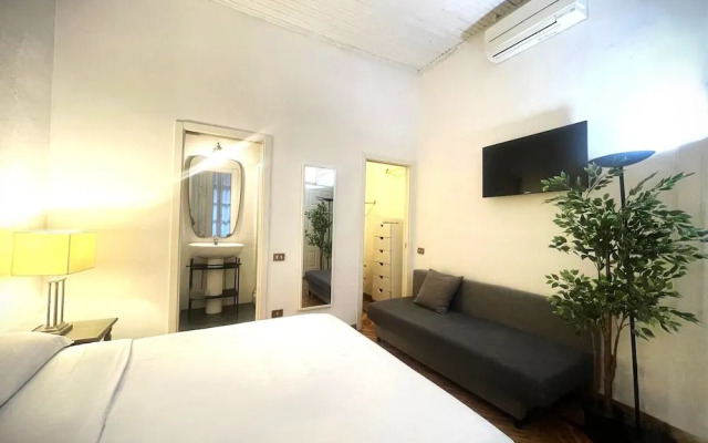 dHomes - Apartments and Rooms - Room 102