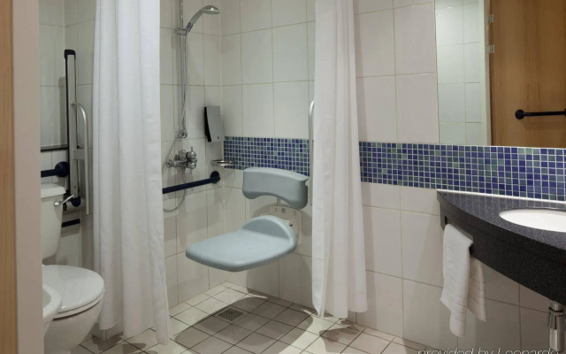 Holiday Inn Express Walsall M6J10 by IHG