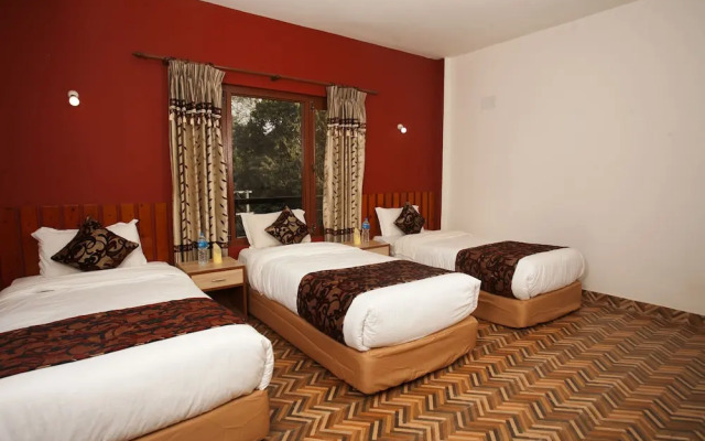 Sauraha Holiday Home
