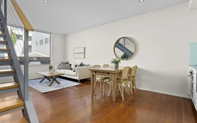 Beautiful Bondi 1-bed Apartment Meters From Beach