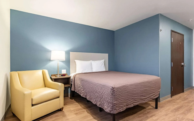 WoodSpring Suites Indianapolis Airport South
